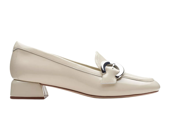 Clarks Daiss 30 Trim in Ivory outer view