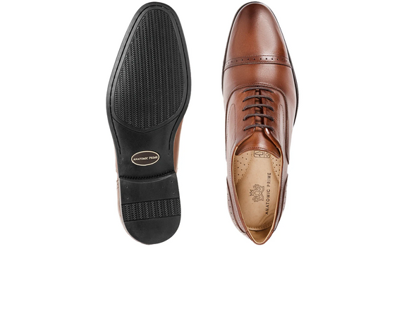 Anatomic & Co Fata - pair of laced Tan leather formal shoe against a white background top and sole view