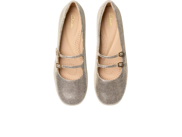 Clarks Daiss 30 Shine - Champagne Interest top view