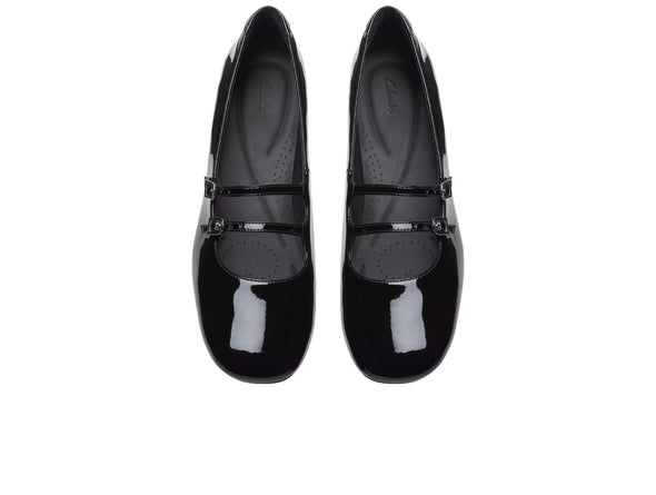 Clarks Daiss 30 Shine in Black Patent top view