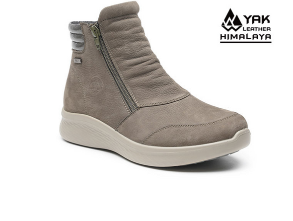  G-Comfort P-825G - Grey zipped ankle boot with light  coloured sole on a white background upper view