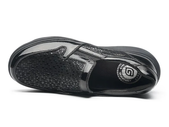 G-Comfort S-2723SF - Black patent slip-on shoe on a white background top view