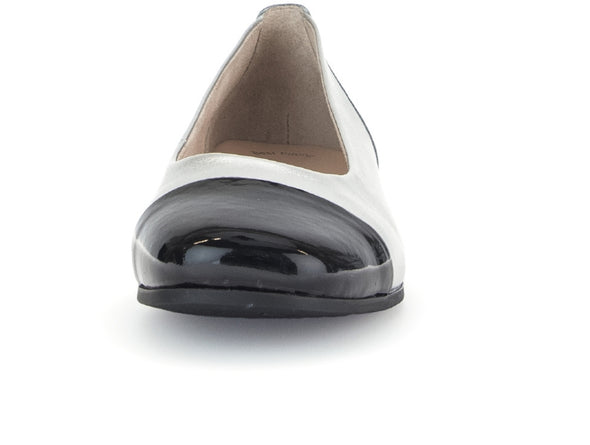 Gabor 51.351.61 Marbella in Silver Black front view