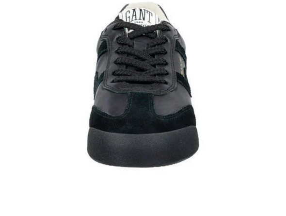 Gant Beylana 31531034 G00 - Black retro style laced sneaker with a white sole on a whit background front view