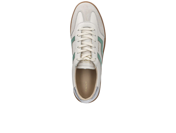 Gant Cuzima 30531952 G922 - White Aqua. Laced retro sneaker with a gum sole, leather and suede top view. 