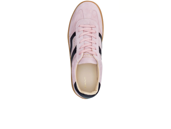 Gant Cuzmani 31533048 G964 - Dusty Pink suede sneaker, laced with black accents. 