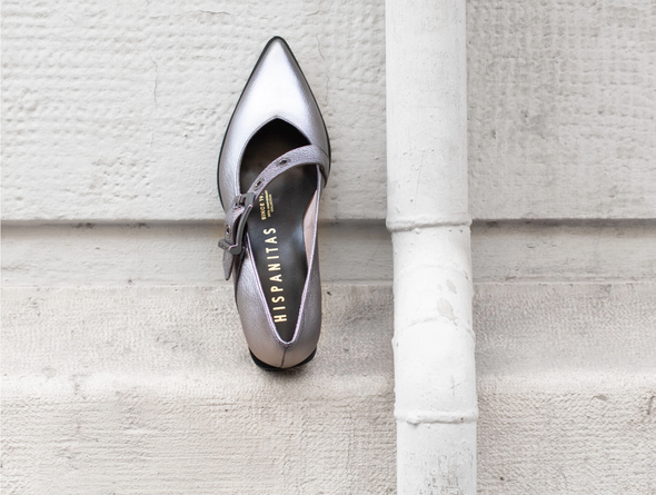 Hispanitas HI254196 Ballerina - Lead metallic silver shoe with 'Hispanitas' branding on a white background