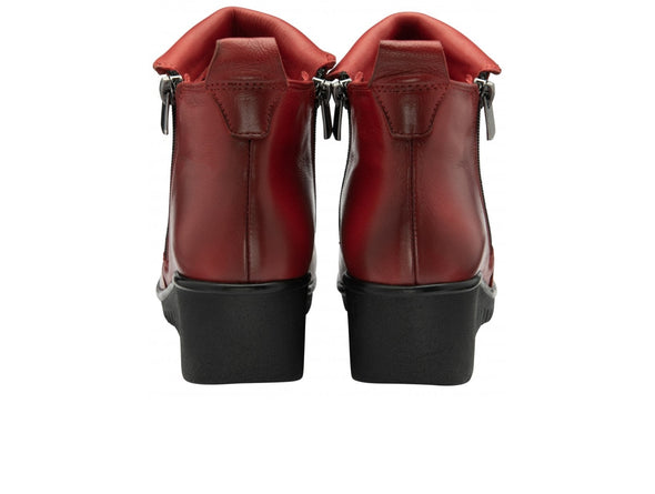 Lotus Cordelia ULB299 - Red