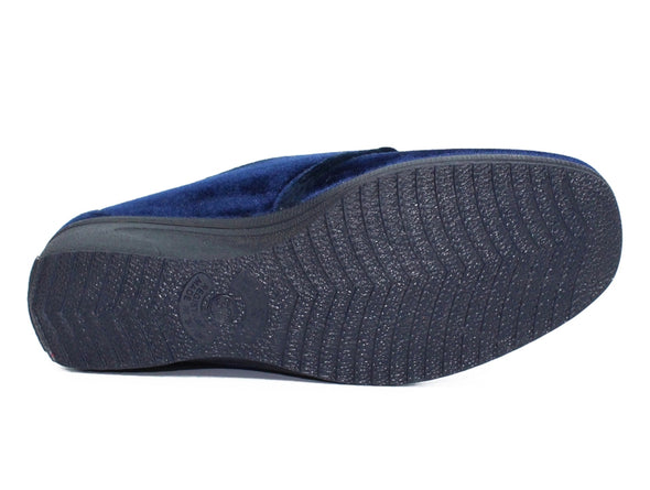 Lunar KLA035 Paula II – Navy sole view