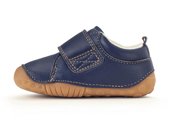 Startrite Bear Hug 0824-9 - Navy kids shoe with rubber sole on a white background.