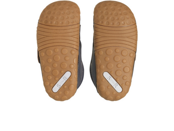 Startrite Bear Hug 0824-9 - pair of kids shoes with rubber soles on a white background.