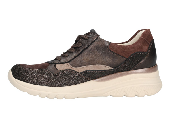 Waldläufer 927003-600-355 H-Carla - Dark Brown Nougat laced sneaker with a side zip on a white sole on a light cream sole on a white  background inner view