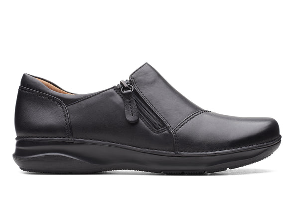 Clarks Appley Zip - Black