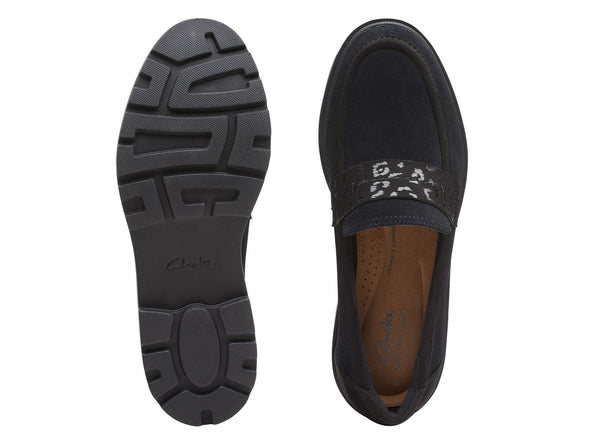 Clarks Calla Ease in Black leather sole view