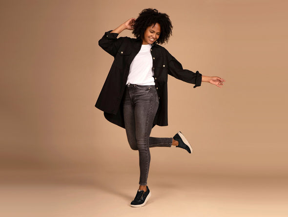 Strive Madison in Black Model view