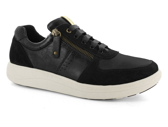 Strive Madison in Black Side view