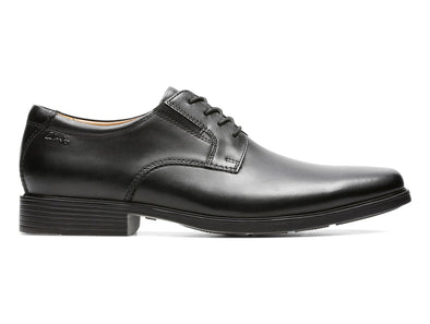 Clarks Tilden Plain in Black leather outer view