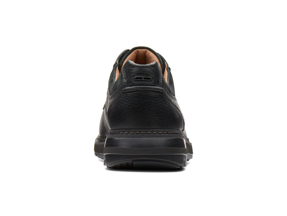 Clarks Un Ramble Lace in Black Leather sole view